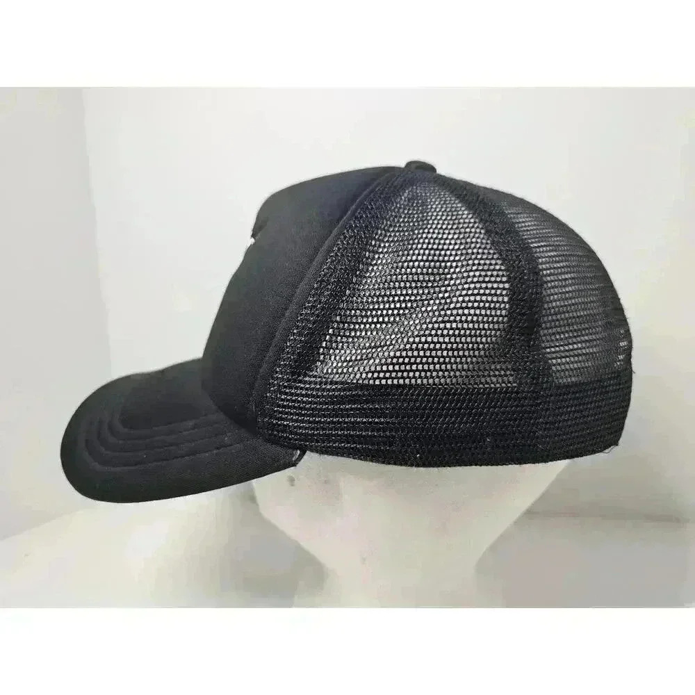26 Red 26red Brand "Twenty Six Red" Graffiti Cat SnapBack Skate Trucker Hat - Picture 3 of 6